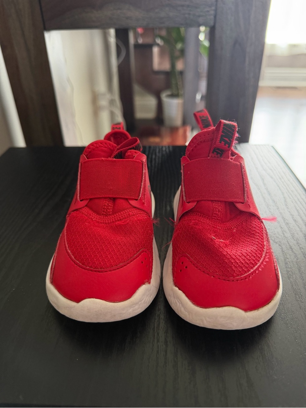 Nike toddler Freeform slip on sneakers 7C red